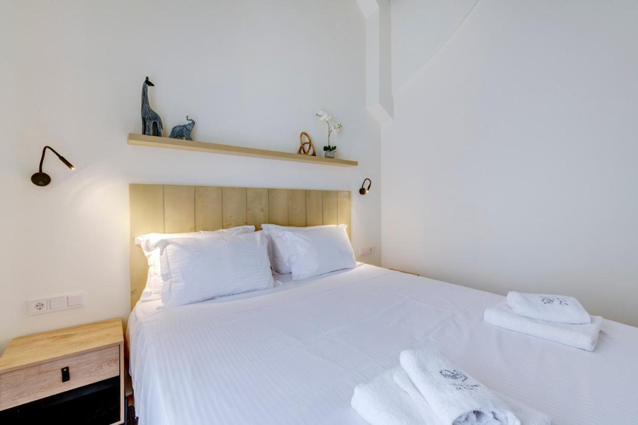 The Heart Of Syra - Your Home In Ermoupolis Ngoại thất bức ảnh
